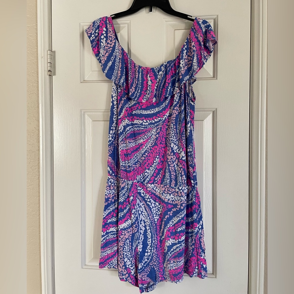 Tori Richard size large, short romper